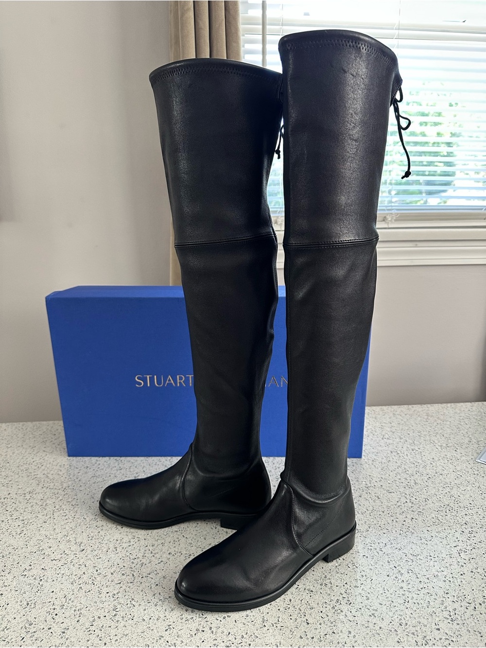 ✨NWT✨ Stuart Weitzman Black Knee-High Boots size 6.5